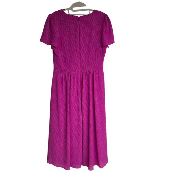Women's DKNY Pink Short Sleeve Textured V-Neck Midi Dress | Size 8 - Picture 3 of 12